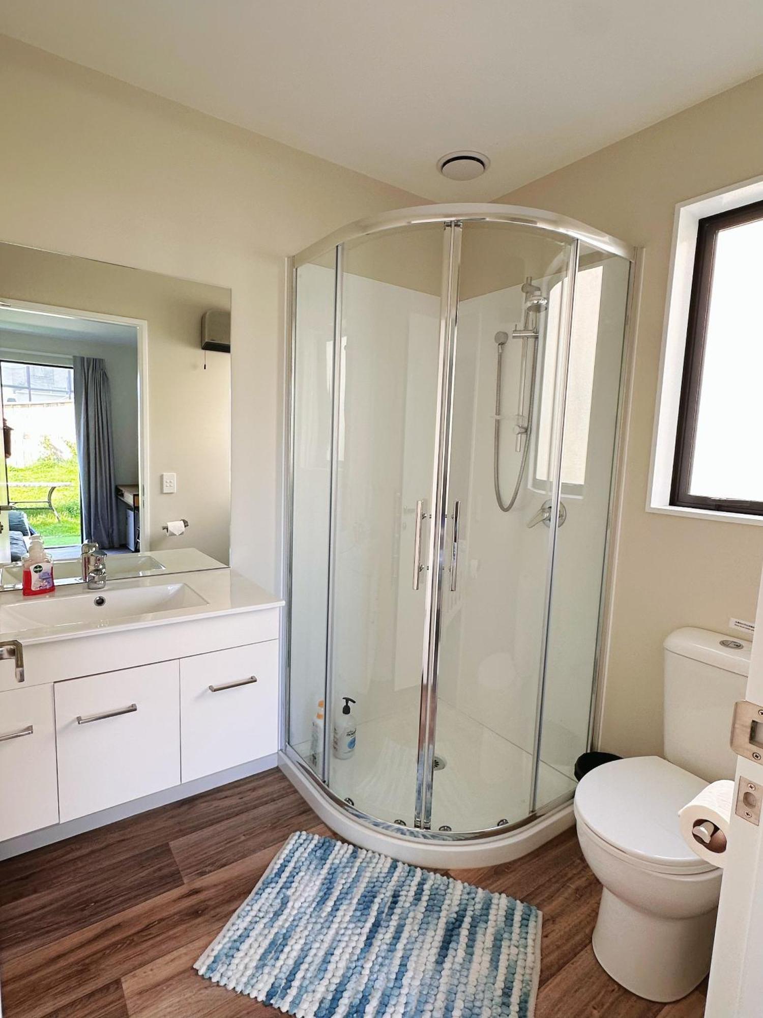 Hanleys Private Room Near Airport Франктън Екстериор снимка